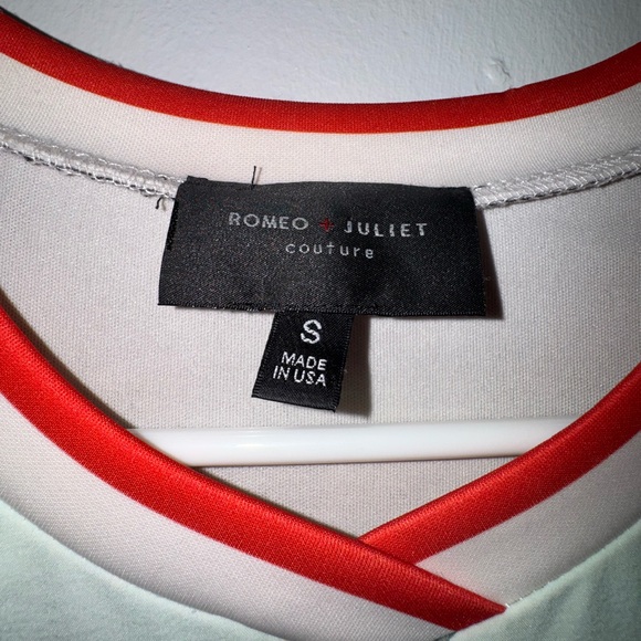 ROMEO & JULIET COUTURE FLORAL SPORTY DRESD SIZE SMALL - Picture 5 of 5